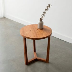 Mesa de centro redonda madera en living moderno estilo nórdico piso cemento