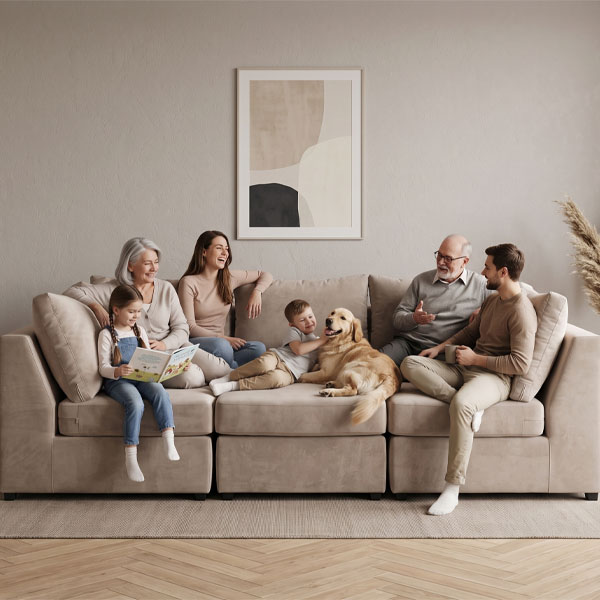 Sofá modular Elix de diseño nórdico en color neutro ubicado en un living minimalista con paredes claras.